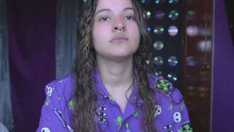 Mia online show from April 18, 4:53 pm