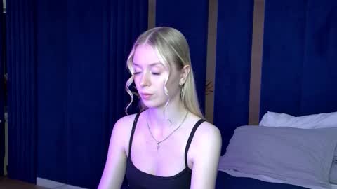 Snapshot of miagraces chatting on September 11, 6:08 pm Mia online show from September 11, 6:08 pm