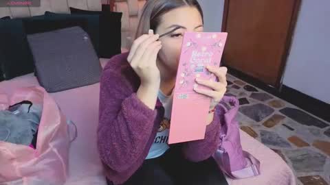 miah_stewart online show from February 3, 12:43 pm