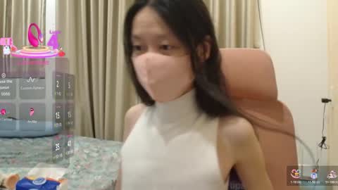 miahchan68 online show from December 18, 2:22 pm