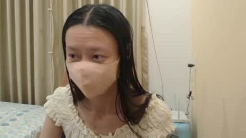 miahchan68 online show from April 19, 4:29 pm