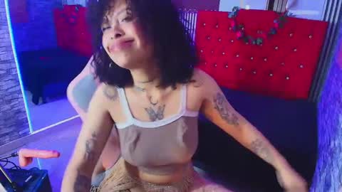 MIA VELEZ online show from October 29, 7:23 am