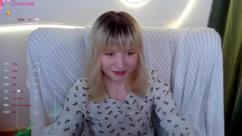 miakimiko online show from June 5, 1:42 am