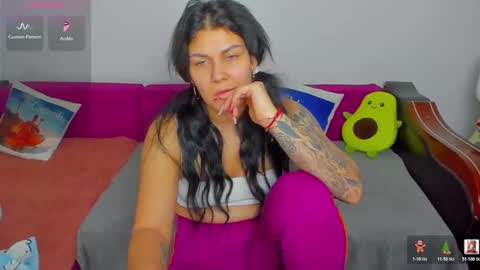 Mia Kittyy online show from January 8, 6:01 pm