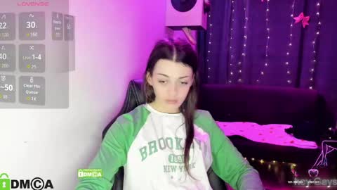 mialune01 online show from March 24, 8:30 am