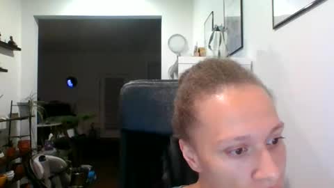 mialuvsyourllybad online show from May 24, 5:17 am