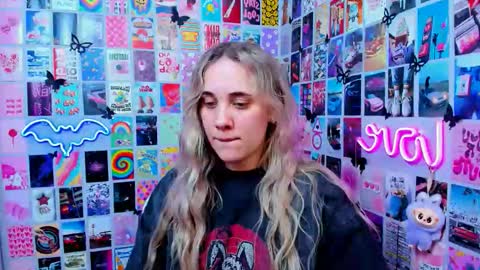 miamilas online show from February 16, 1:55 pm