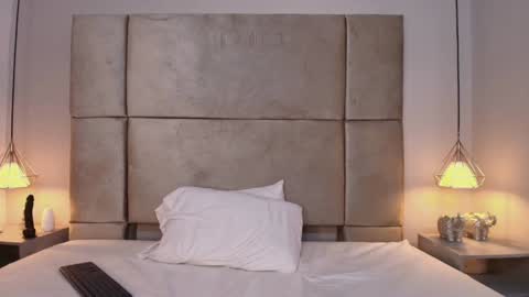 Snapshot of miamiller69 chatting on January 30, 4:06 am Mia online show from January 30, 4:06 am