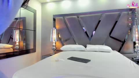 miamirage_ online show from October 6, 12:44 pm