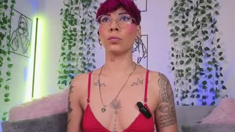 Mia Morgann online show from April 4, 2:05 pm