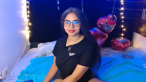 Mia Peyton   online show from February 19, 1:39 pm