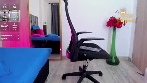 Mia Milf online show from October 23, 12:05 am