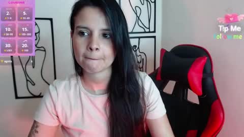 miarobinn_ online show from July 17, 4:21 pm