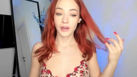 Mia online show from February 2, 3:21 am