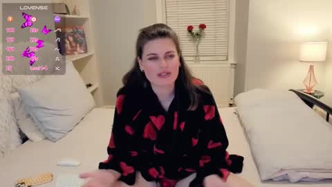 Mia  online show from September 28, 11:10 pm