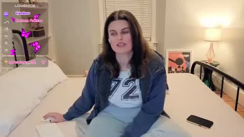 Mia  online show from October 25, 10:38 pm