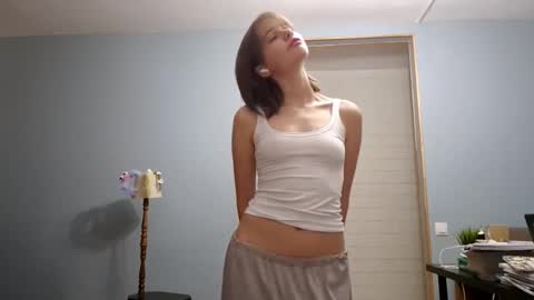 Snapshot of micasulejmanovski chatting on October 9, 6:01 pm Luna online show from October 9, 6:01 pm