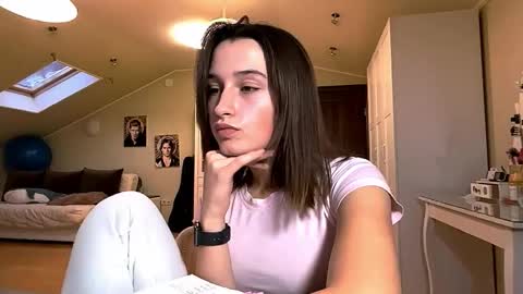 Emily online show from October 9, 2:32 pm