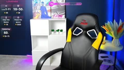 michele_mack online show from February 25, 2:58 am