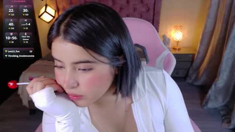 Snapshot of michell_petty01 chatting on October 8, 5:23 am michell_petty01 online show from October 8, 5:23 am