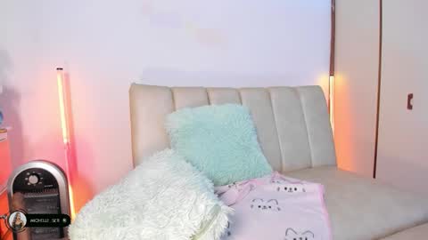 Michelle online show from March 8, 2:04 am