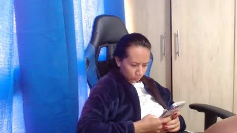 Snapshot of miculohot chatting on October 17, 1:14 pm vanesa sexy online show from October 17, 1:14 pm