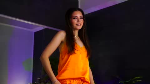 Snapshot of midnight_seduction chatting on February 9, 8:22 am Alice online show from February 9, 8:22 am