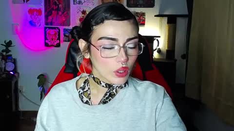 Pola  INDEPENDENT MODEL online show from October 6, 12:38 am