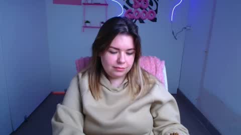 Mariana online show from November 23, 8:05 am