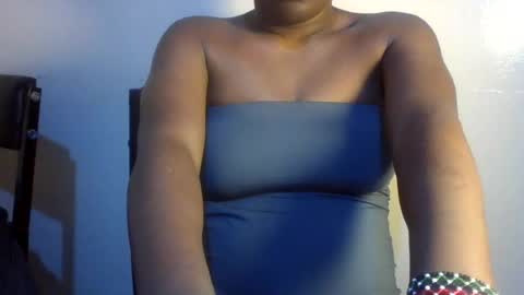 midnightt_curves online show from June 30, 1:54 pm