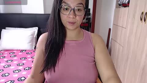 Snapshot of miia_big1boobs chatting on January 28, 3:25 pm miia big1boobs online show from January 28, 3:25 pm