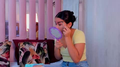 Snapshot of miia_palmerr chatting on September 18, 9:41 am Mia online show from September 18, 9:41 am