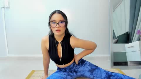 Snapshot of miia_palmerr chatting on October 2, 10:42 am Mia online show from October 2, 10:42 am