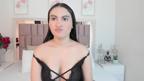 Snapshot of miia_palmerr chatting on March 7, 11:18 am Mia online show from March 7, 11:18 am