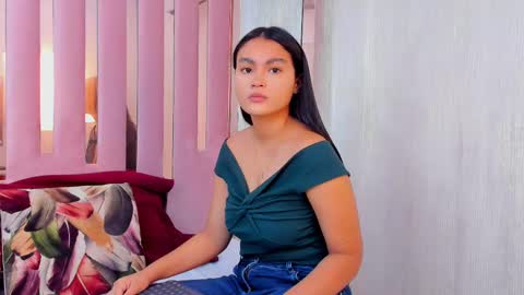Snapshot of miia_palmerr chatting on September 22, 10:03 am Mia online show from September 22, 10:03 am