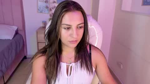M I I A     online show from June 18, 8:03 pm