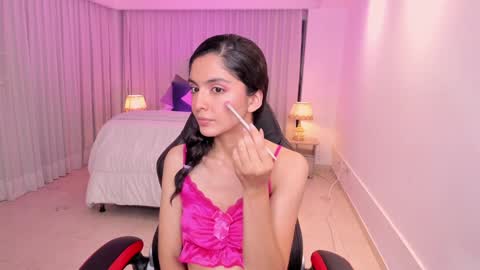 Mia online show from February 5, 3:45 am