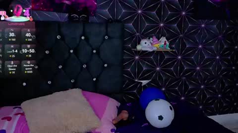 miis_beellaa online show from July 1, 1:21 pm