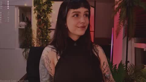 mika_moon_ online show from November 21, 6:54 pm