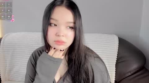 mikasssu online show from December 5, 9:43 am