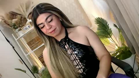 Theresa Luna online show from January 9, 1:32 am