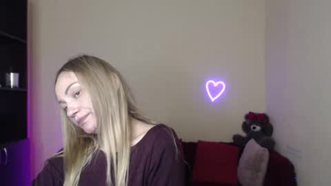 Adalina online show from April 15, 6:30 pm