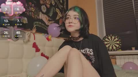 Snapshot of miko_meow chatting on October 19, 8:11 pm Miko online show from October 19, 8:11 pm