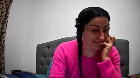 Snapshot of mikyloveu chatting on October 21, 3:16 pm Mikyloveu online show from October 21, 3:16 pm