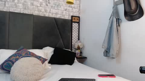 mila_adamss online show from December 17, 10:41 am