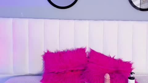 mila_hank online show from November 29, 1:48 pm