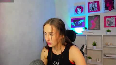 mila_niki online show from November 17, 2:12 am