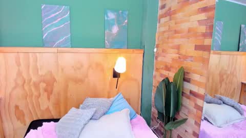 Mila online show from February 17, 12:37 pm