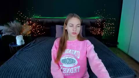 Milla online show from December 3, 6:49 am