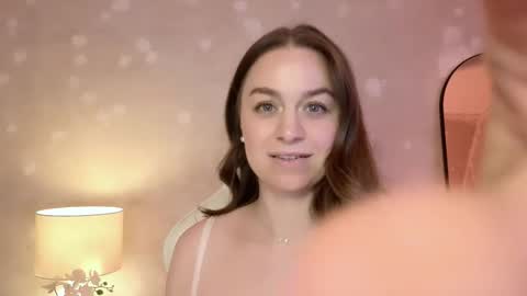 Snapshot of milafleur chatting on October 16, 2:52 pm Mila Fleur online show from October 16, 2:52 pm
